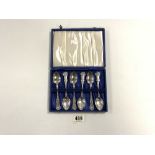 A SET OF SIX VICTORIAN SCOTTISH HALLMARKED SILVER TEASPOONS WITH SHELL TERMINALS, GLASGOW, 104