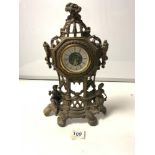 A 1950S ORNATE BRASS FIGURAL MANTLE CLOCK, 36CMS