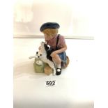 A ROYAL DOULTON FIGURE 'THE HOMECOMING' HN3295 MODELLED BY ADRIAN HUGHES LTD EDITION NO 2715 OF