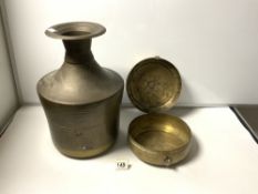 AN INDIAN BRASS CHAPPATI BOX AND AN INDIAN BRASS VASE, 41CMS