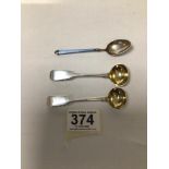 PAIR WILLIAM IV HALLMARKED SILVER FIDDLE PATTERN MUSTARD SPOONS WITH GILT BOWLS BY HAYNE AND