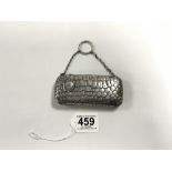 EDWARDIAN HALLMARKED SILVER SNAKESKIN-EFFECT PURSE WITH FITTED INTERIOR AND CHAIN HANDLE, 11.5CMS,