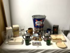 QUANTITY OF BREWERYANA - INCLUDES A MILITARY DRUM ICE BUCKET, DRINKING GLASSES, HARLEY DAVIDSON BEER