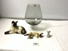 BESWICK CLIMBING CATS AND MOUSE SET (GLASS)