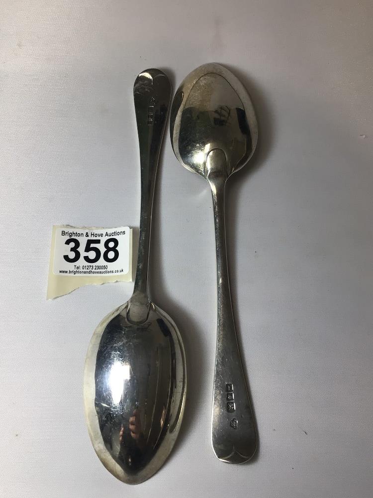 PAIR OF HALLMARKED SILVER TABLESPOONS, 21.5CMS 1906 BY FRANCIS HIGGINS & SONS, 163 GRAMS - Image 2 of 3