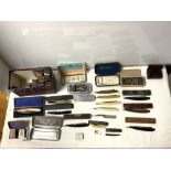 A QUANTITY OF CUTTHROAT RAZORS, A ROLLS RAZOR ETC