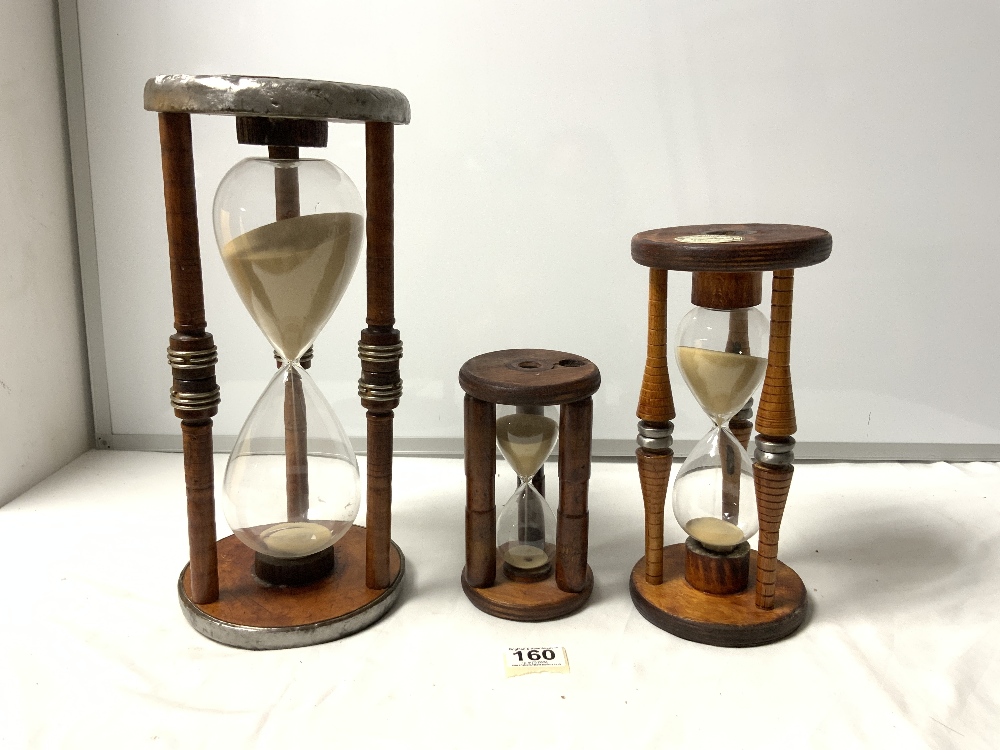 THREE WOOD AND HOURGLASS SAND TIMERS - Image 2 of 3