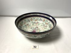 CONTINENTAL PORCELAIN BOWL, WITH FLORAL DECORATION AND BLUE AND GILT BORDER, 31CMS
