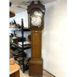 AN EARLY 19TH CENTURY CASED EIGHT-DAY GRANDFATHER CLOCK WITH BRASS AND SILVERED DIAL, STRIKING ON