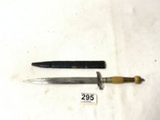 DAGGER WITH METAL AND AMBER HANDLE WITH ENGRAVED BLADE IN SHEATH, 29CMS