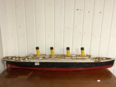 A SCRATCH-BUILT MODEL OF THE 'SS TITANIC', 112CMS