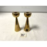 A PAIR OF GLINDE LINE MILLENIUM BRONZE CANDLESTICKS, DESIGN BY ERLING NIELSON, 14CMS