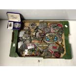 A LARGE QUANTITY OF AMERICAN THEME BELT BUCKLES, INCLUDES HARLEY DAVIDSON, INDIAN AND CONFEDERATE,
