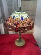 TIFFANY STYLE BRONZED TABLE LAMP WITH LEADED LIGHT SHADE DECORATED WITH DRAGONFLIES