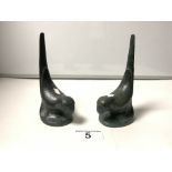 A PAIR OF ART DECO-STYLE BRONZE PARROT BOOKENDS, 26CMS