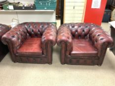 A PAIR OF BUTTONED RED LEATHER CLUB CHAIRS, 105 X 90CMS