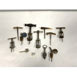 THREE VINTAGE HORN HANDLE CORKSCREWS AND A QUANTITY OF OTHER VINTAGE CORKSCREWS