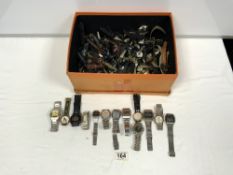 LARGE QUANTITY OF LADIES AND GENTS WRISTWATCHES - VARIOUS