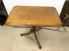 EARLY VICTORIAN MAHOGANY SNAP TOP OCCASIONAL TABLE ON SPLAYED TRIPOD BASE, 57 X 87CMS