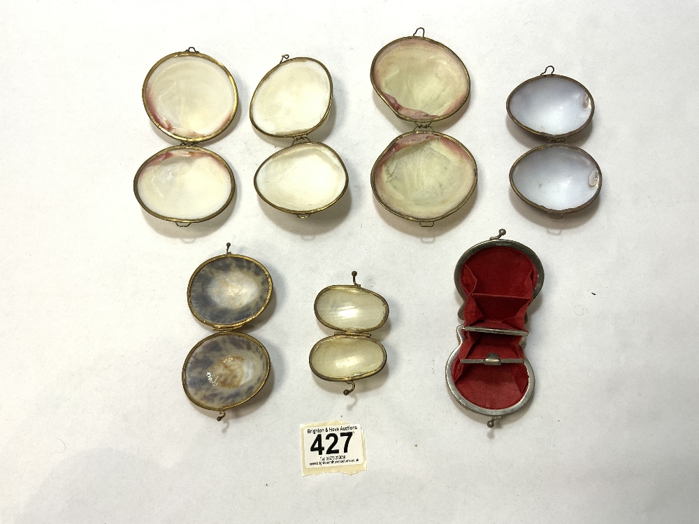 MOTHER O PEARL COIN PURSE, AND SEVEN VINTAGE SHELL COIN PURSES - Image 3 of 4