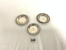 THREE SMALL EGYPTIAN WHITE METAL DISHES - TESTS AS SILVER, 91 GRAMS