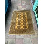 PERSIAN WOOLEN GOLD COLOURED PATTERNED CARPET, 176 X 230CMS