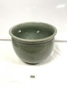 A 20TH-CENTURY CELADON FISH BOWL WITH INCISED FLORAL DECORATION, 34CMS DIAMETER