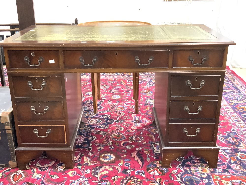 REPRODUCTION MAHOGANY PEDESTAL DESK WITH TOOLED GREEN LEATHER TOP, 122 X 60 X 78CMS - Image 2 of 4