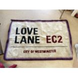 LOVE LANE RUG BY THE PLANTATION RUG COMPANY 116 X 176 CM