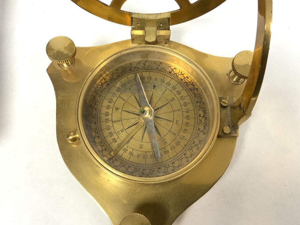 A REPRODUCTION BRASS MARINE COMPASS/SUN DIAL IN A MAHOGANY BOX - Image 2 of 6