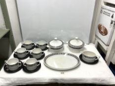 PORTMEIRION 20 PIECE GREEK KEY PATTERN DINNER/SOUP SET DESIGNED BY SUSAN WILLIAMS ELLIS