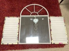 A PAINTED METAL FRAMED WALL MIRROR WITH TWO LOUVRE DOORS, 59 X 89CMS