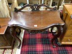 VICTORIAN STYLE MAHOGANY CONSOL TABLE WITH CARVED BACK AND LEGS, 96 54 X 74CMS