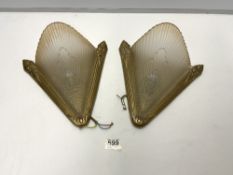 A PAIR OF ART DECO DESIGN FROSTED GLASS AND BRASS TRIANGULAR WALL LIGHTS, 28 X 26CMS