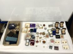 QUANTITY COSTUME JEWELLERY - INCLUDES WEDGEWOOD CUFFLINKS, DUCHAMP LONDON CUFFLINKS, NECKLACES ETC