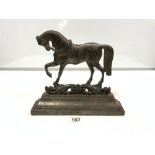 METAL HORSE DOOR STOP, 33 X 28CMS