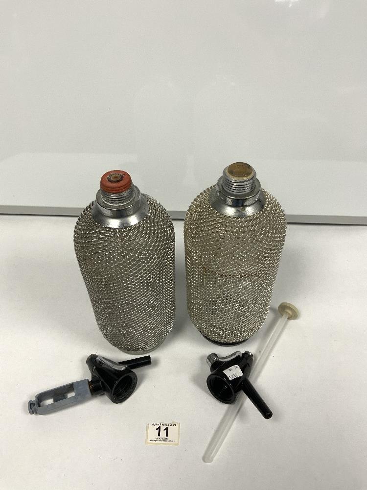 TWO VINTAGE DESIGN SODA SYPHONS WITH MESH COVERING - Image 3 of 3