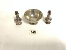 SMALL WHITE METAL FOOTED BOWL STAMPED 800, 145 GRAMS, AND A PAIR OF EGYPTIAN WHITE METAL SALTS,