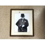 FRAMED PHOTOGRAPHIC LITHOGRAPH OF WINSTON CHURCHILL WITH TOMMY GUN, 32 X 40CMS