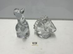 TWO PUREBERG GLASS FIGURES - PENGUIN AND HORSE BUST, THE LARGEST 20CMS
