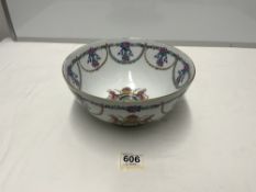 A 20TH CENTURY PORCELAIN ARMORIAL BOWL WITH SWAG DECORATION AND COATS OF ARMS, 25CSM DIAMETER