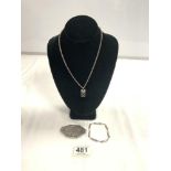 VICTORIAN HALLMARKED SILVER PIERCED OVAL BROOCH, SILVER PENDANT ON A CHAIN, AND A SILVER BRACELET