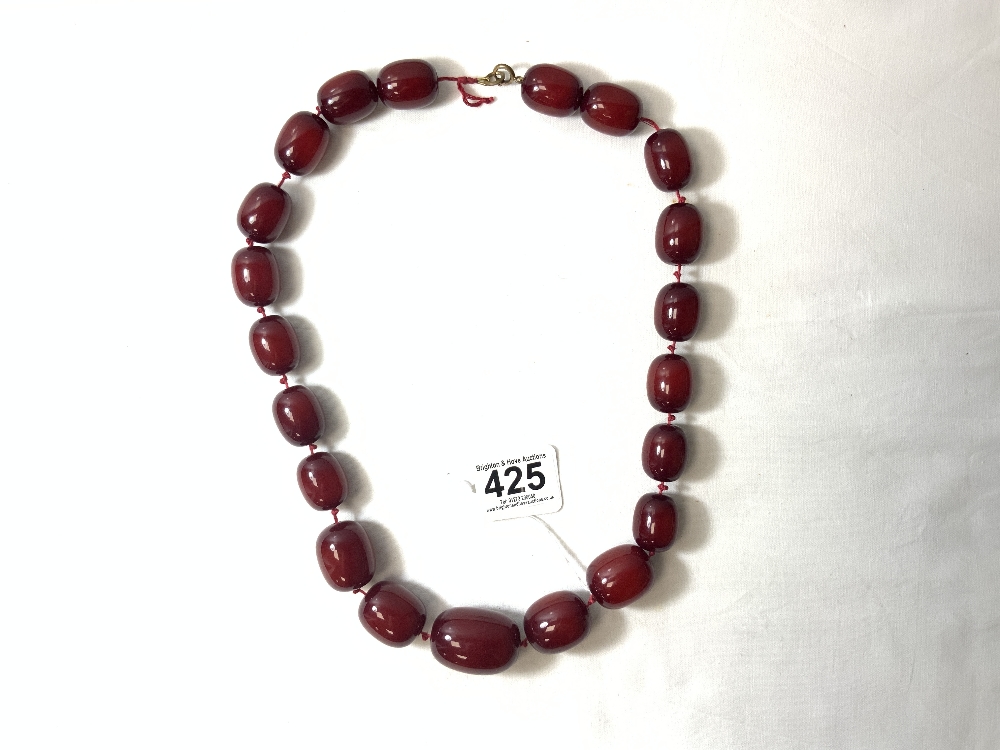 LARGE CHERRY AMBER STYLE NECKLACE - Image 3 of 3