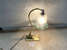 1930'S BRASS ADJUSTABLE TABLE LAMP WITH ACID ETCHED GREEN GLASS SHADE, 34CMS