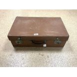 VINTAGE LEATHER SUIT CASE