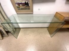 A RETRO DESIGN RECTANGULAR GLASS HALL TABLE, 124 X 40 X 70CMS