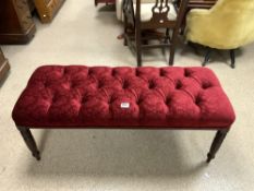 VICTORIAN STYLE BUTTONED UPHOLSTERED WINDOW SEAT ON TURNED LEGS, 112 X 46CMS