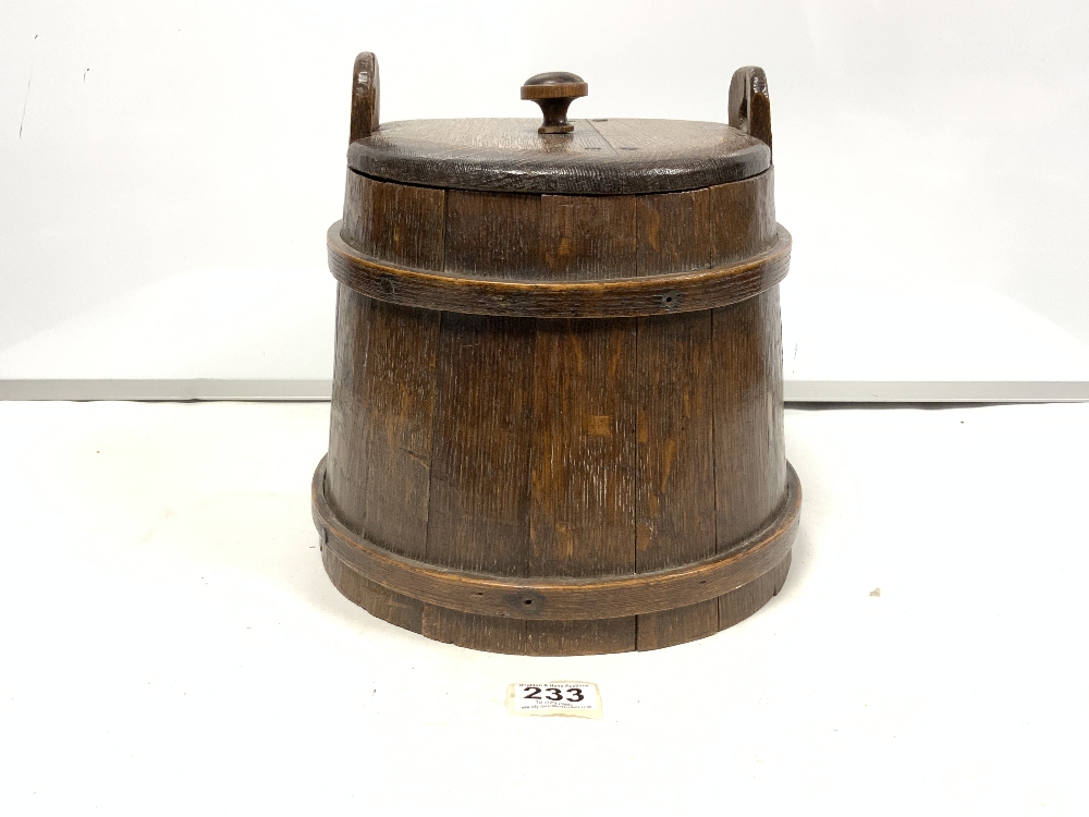 VINTAGE OAK TAPERING BARRELL FORM LIDDED BUCKET, 28 X 29CMS - Image 2 of 4