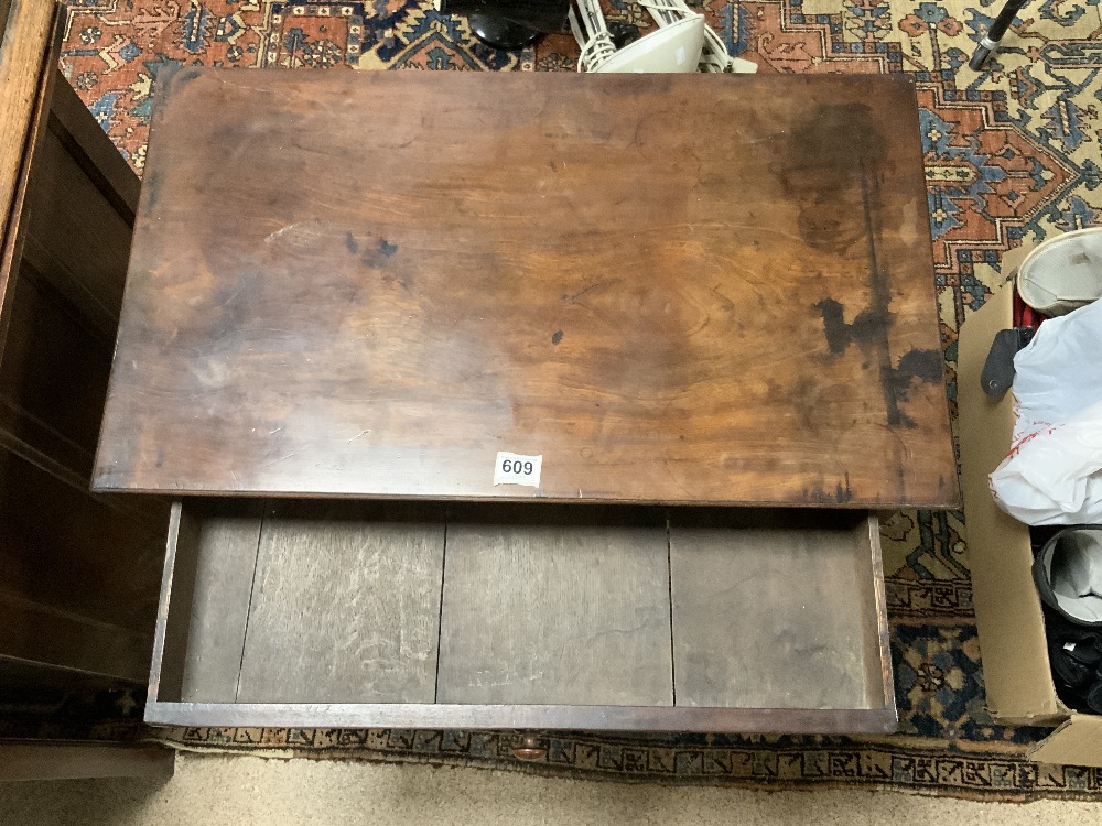 A GEORGIAN CUBAN MAHOGANY SINGLE DRAWER SIDE TABLE WITH CHAUFERED LEGS, REPLACEMENT HANDLE - Image 2 of 3