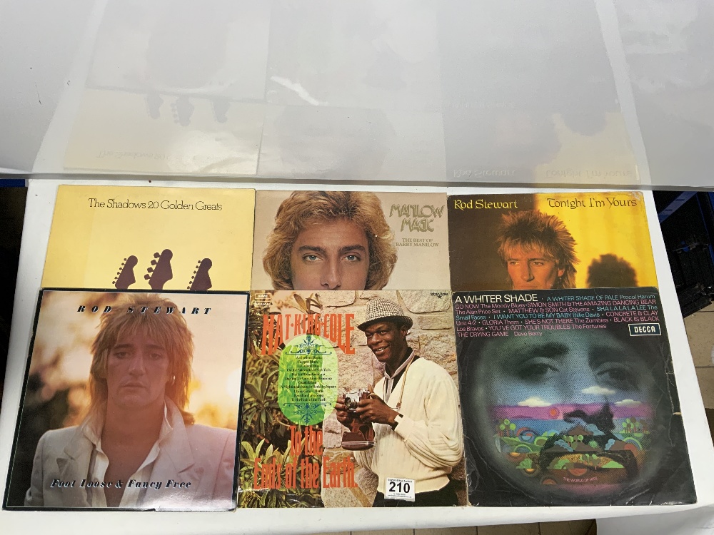 QUANTITY OF LP'S - INCLUDES ROD STEWART, BARRY MANILOW, DAVID ESSEX AND MORE - Image 3 of 7